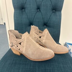 Vince Camuto Tan Ankle Booties